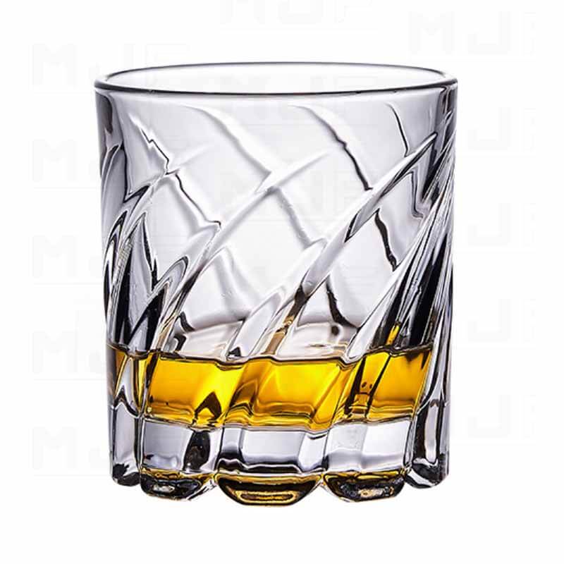 rotating whisky glass